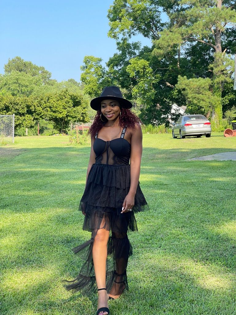Vestido Serèna Preto — Renda Noturna